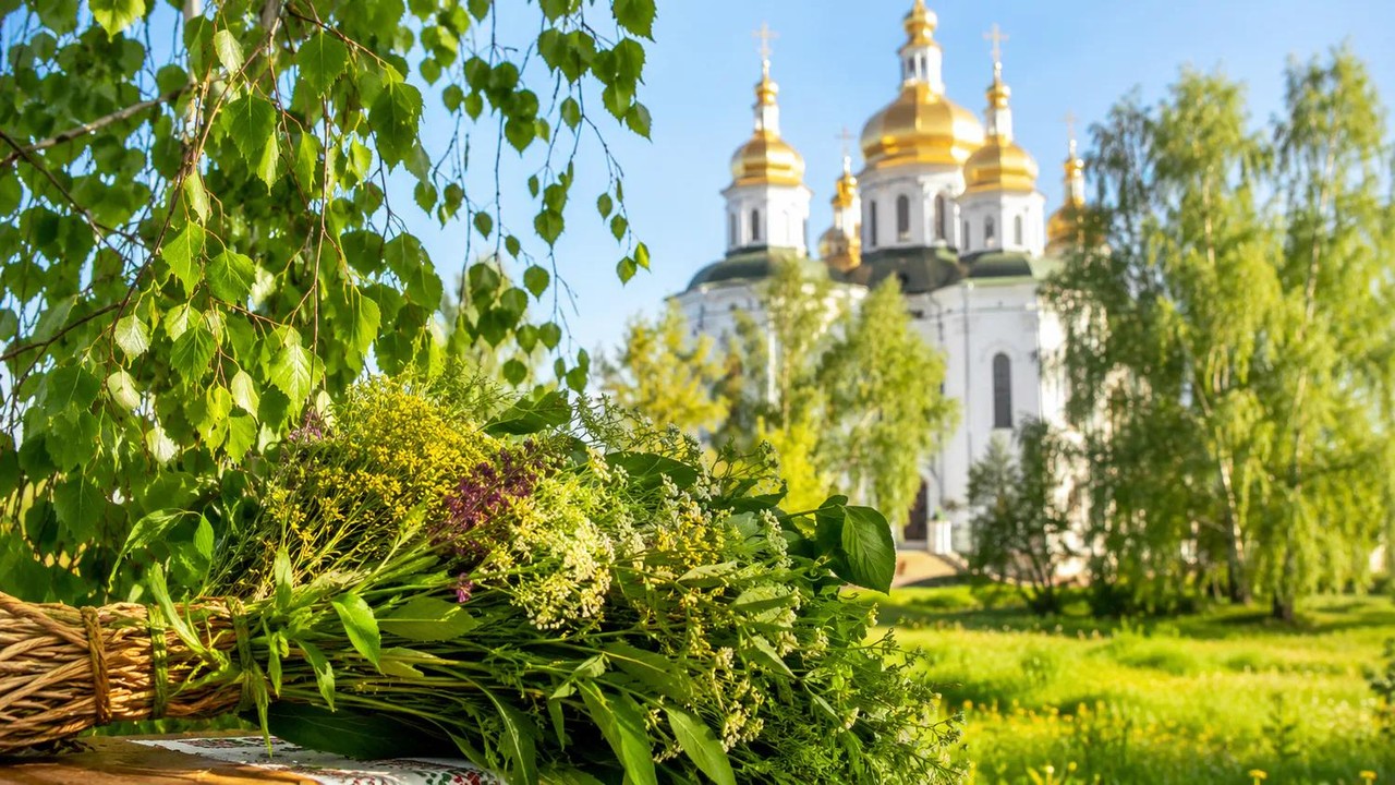 Що не можна робити на Трійцю: заборони 2026