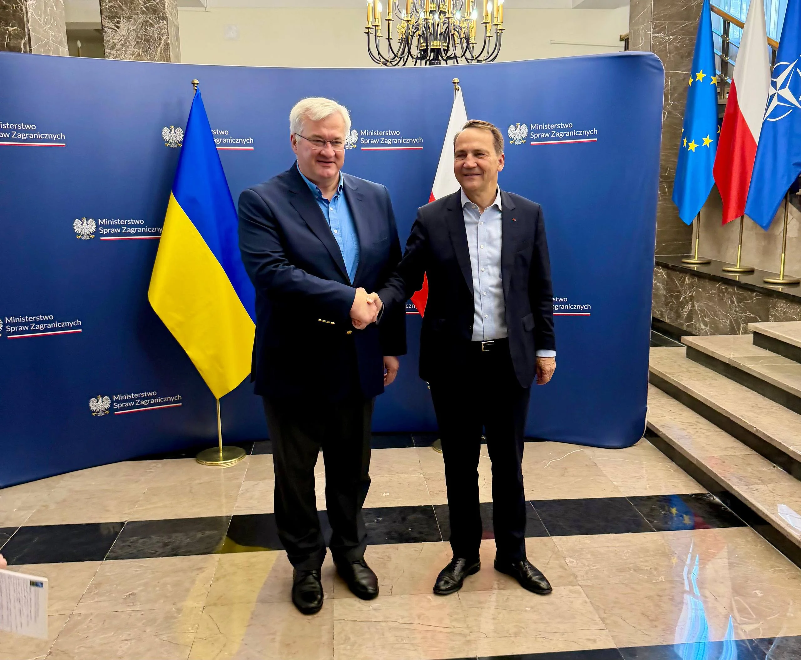 Андрій Сибіга та Радослав Сікорський під час зустрічі у Варшаві