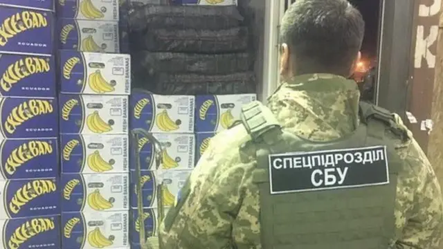 В Італії виявили 340 кг кокаїну у бананах з Колумбії